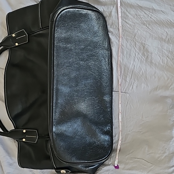 Dooney and Bourke Large Kristin tote in black pebbled leather - Picture 10 of 10